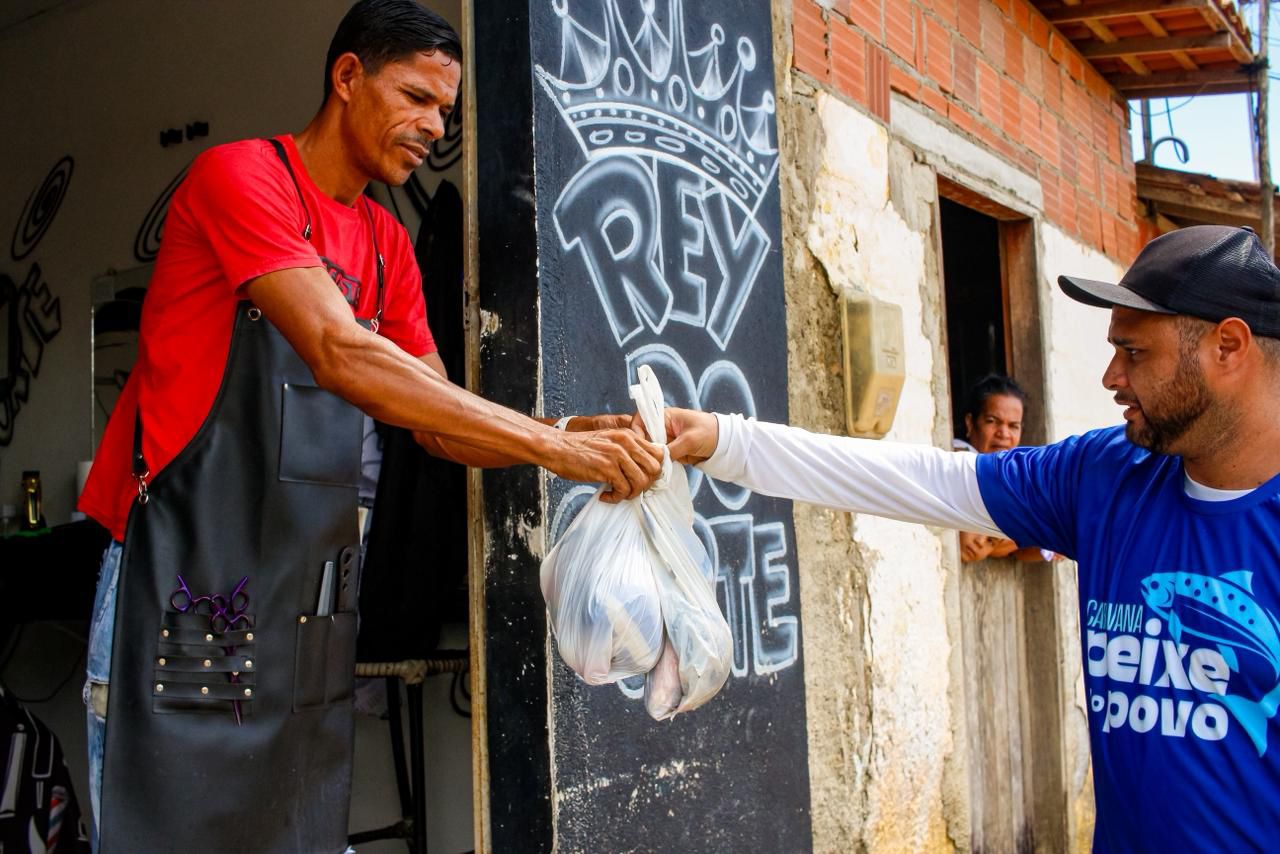 Caravana Peixe do Povo beneficia mais de 10 mil famílias e garante tradição na Semana Santa em Atalaia